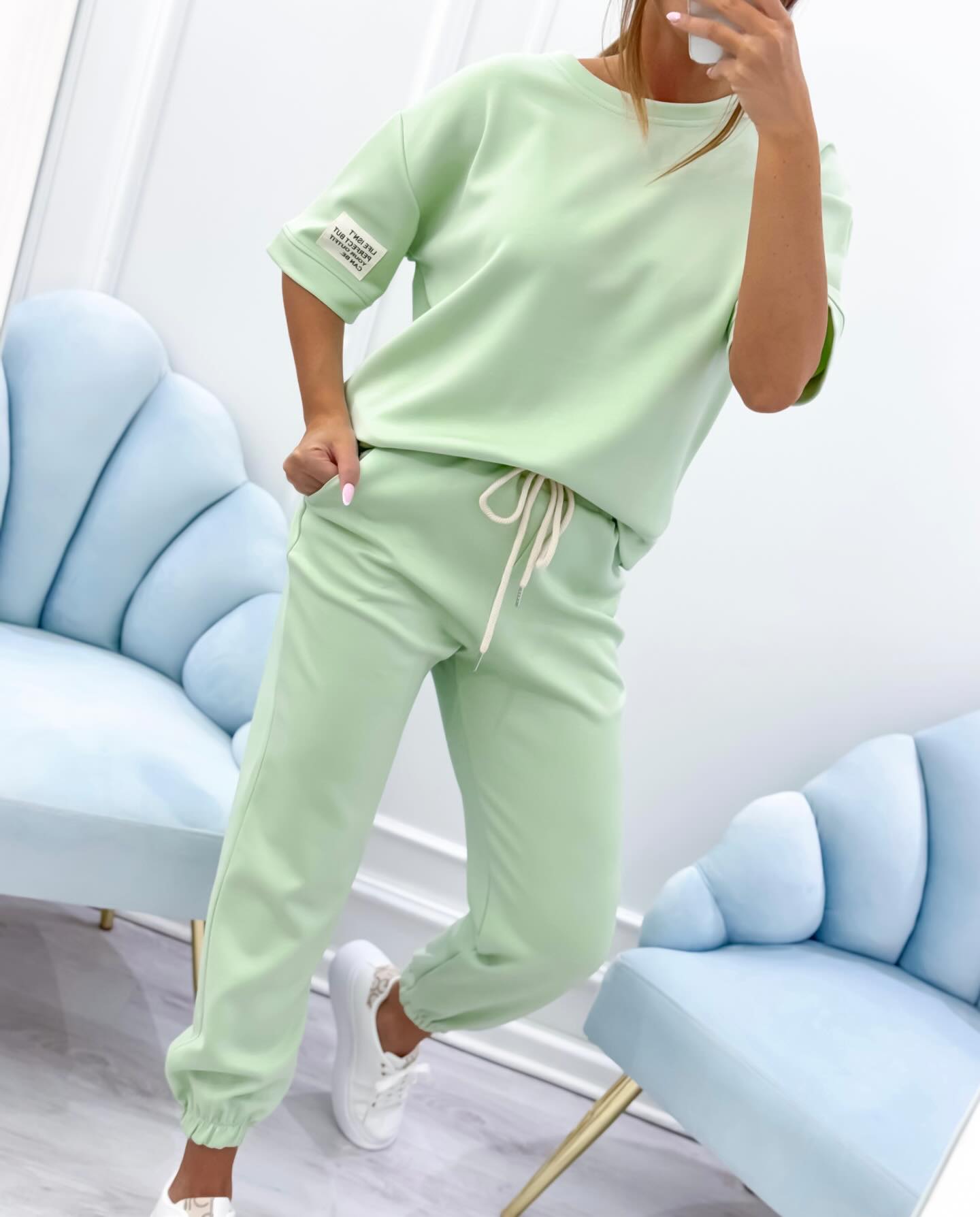 Sarah | Cozy & Vibrant Two-Piece Outfit