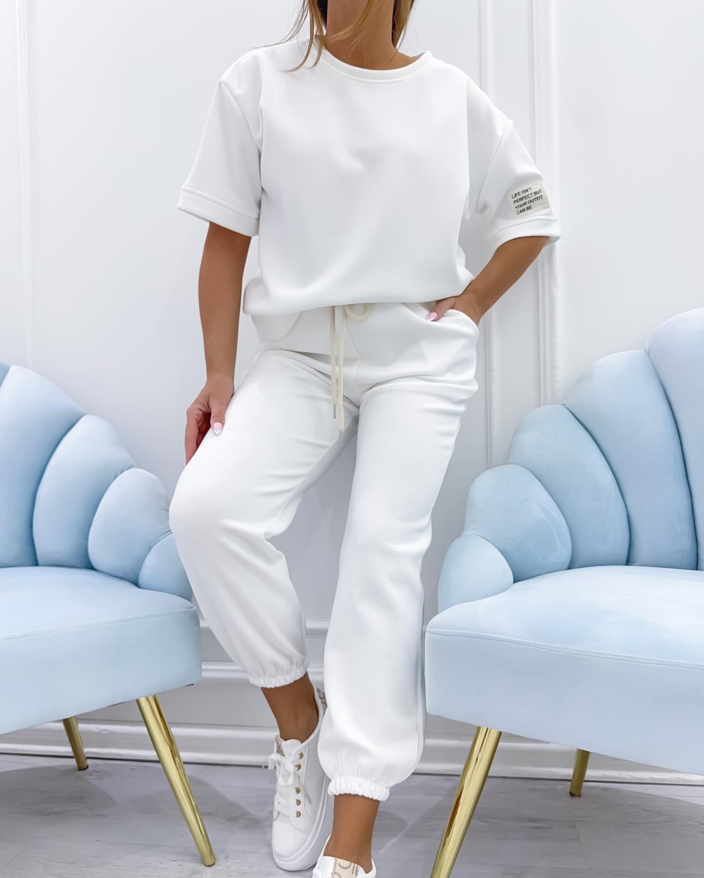 Sarah | Cozy & Vibrant Two-Piece Outfit